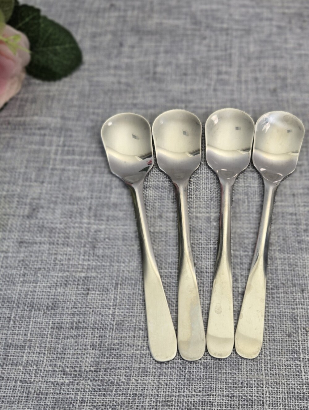 Set of 4 Vintage 18-8 Stainless Steel Square Head Ice Cream Spoons Dessert